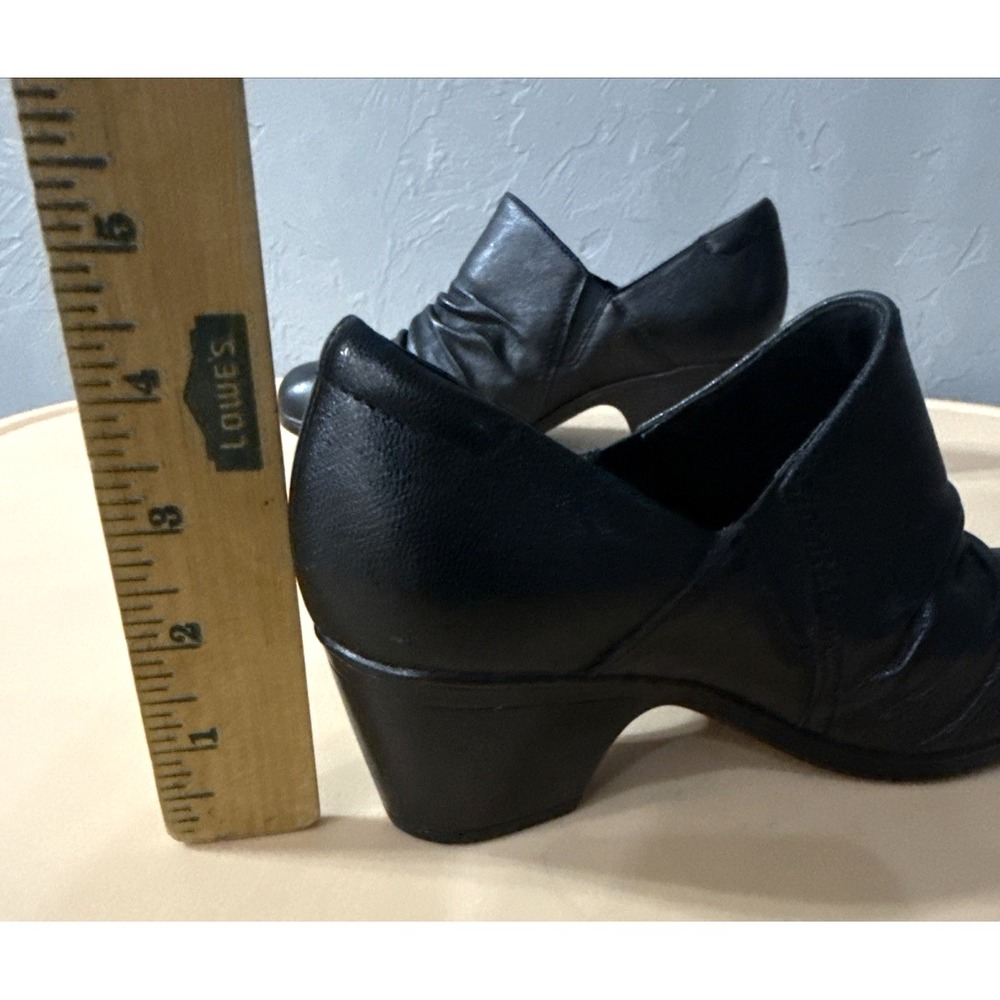 Clarks Collection Women's Black Leather Low Heel Slip On Comfort Shoes Size 7 - Picture 10 of 10